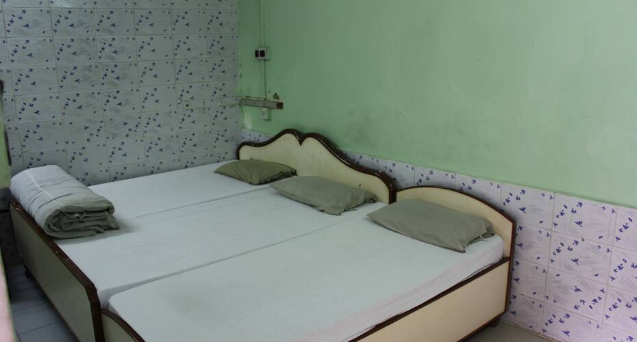 Hotel Atul, Allahabad 4
